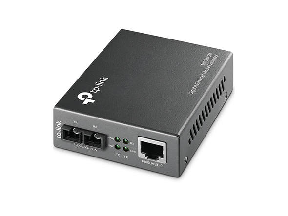 2. Networking Black TL-MC200CM